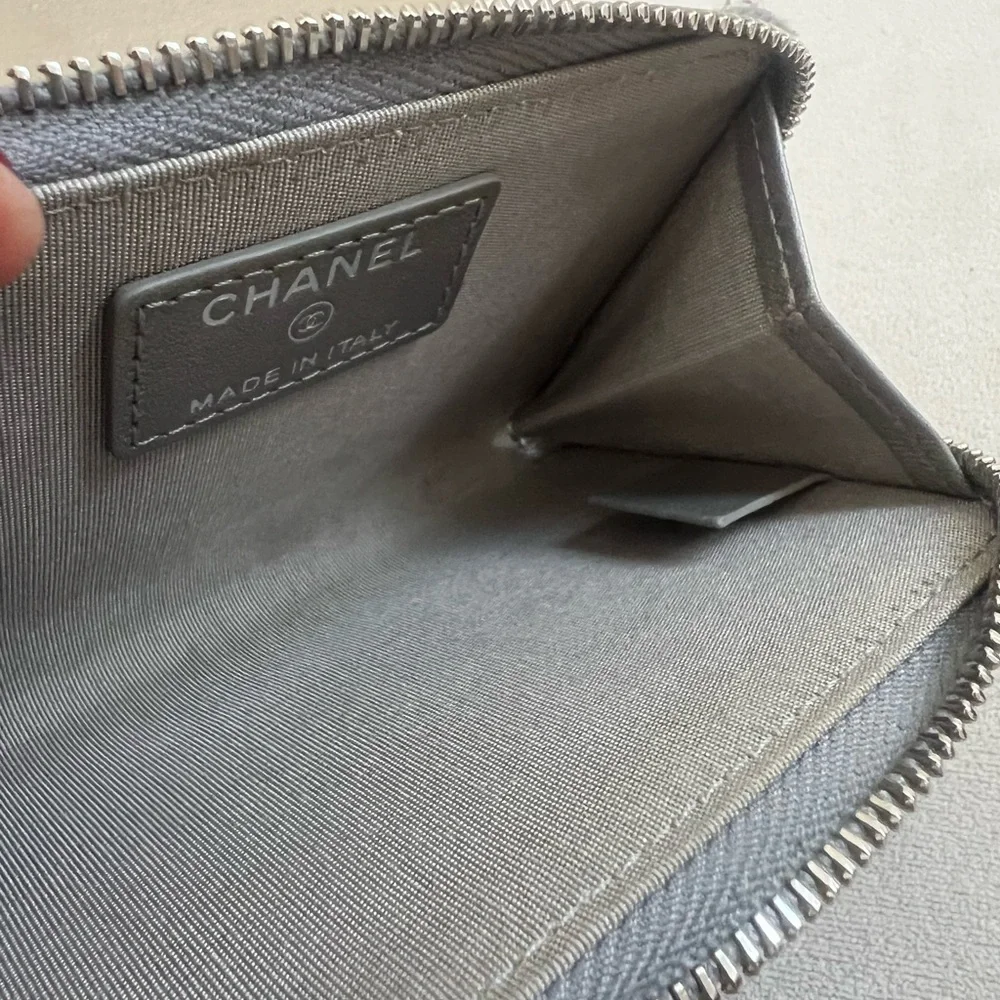 Chanel Caviar Metallic Ring Coin pouch - Picture 7 of 9